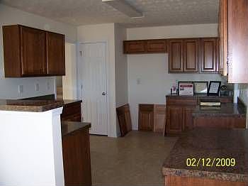 4th image of 568 Taylor Dr