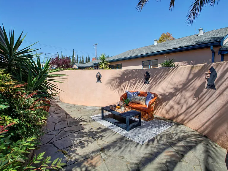 5210 J St — Photo 33