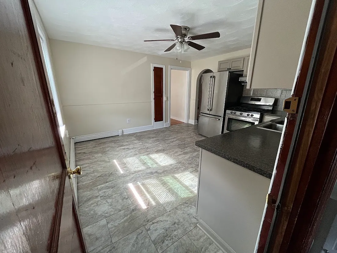 22 Friendship St — Photo 3
