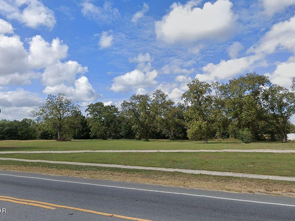 2nd image of 1332 S Highway 77