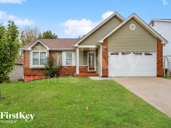 515 Misty Moss Ln, Saint Peters, MO 63376