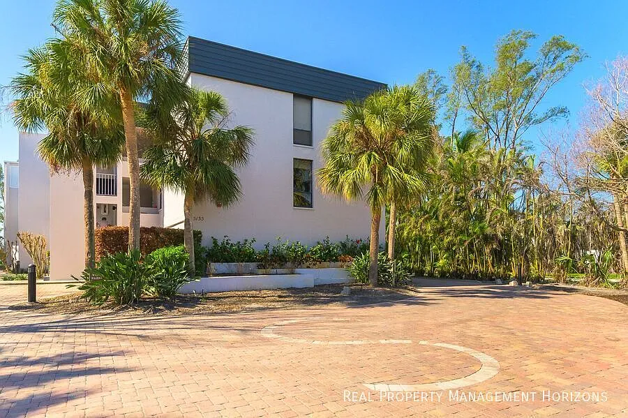 Gulf of Mexico Drive, Longboat Key — Photo 2