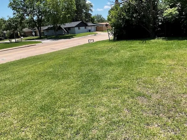 2901 Rust Ave, Texas City, TX 77590