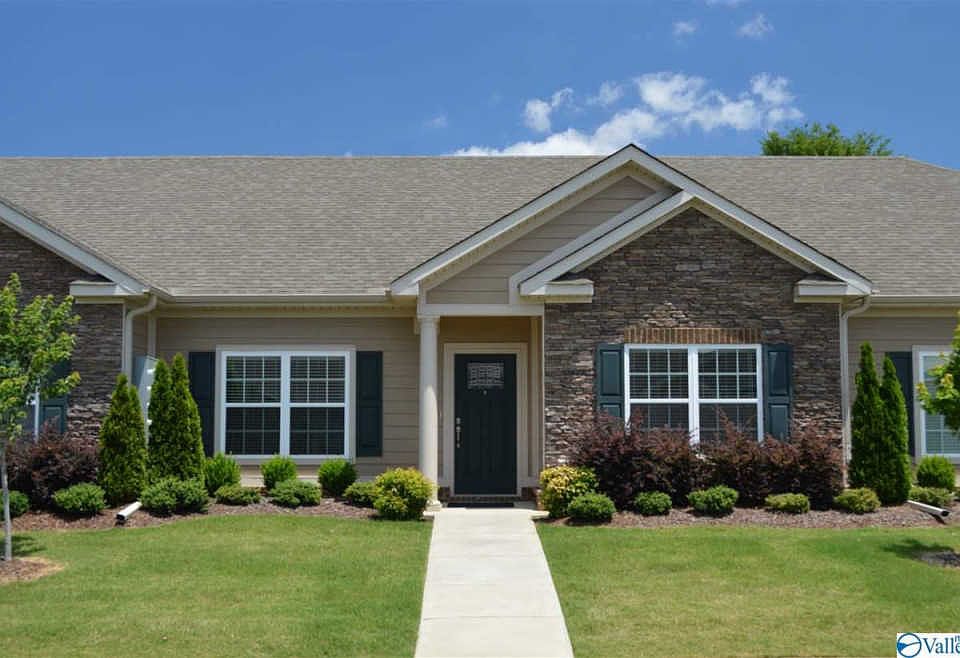 1st image of 62 Moore Farm Cir NW