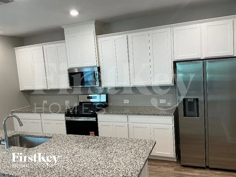 11732 Mesquite Rd — Photo 4