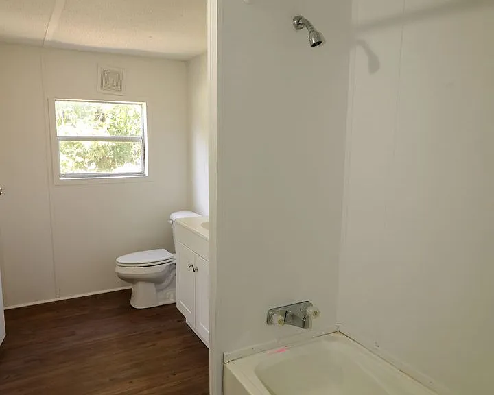 103 Baker St — Photo 19