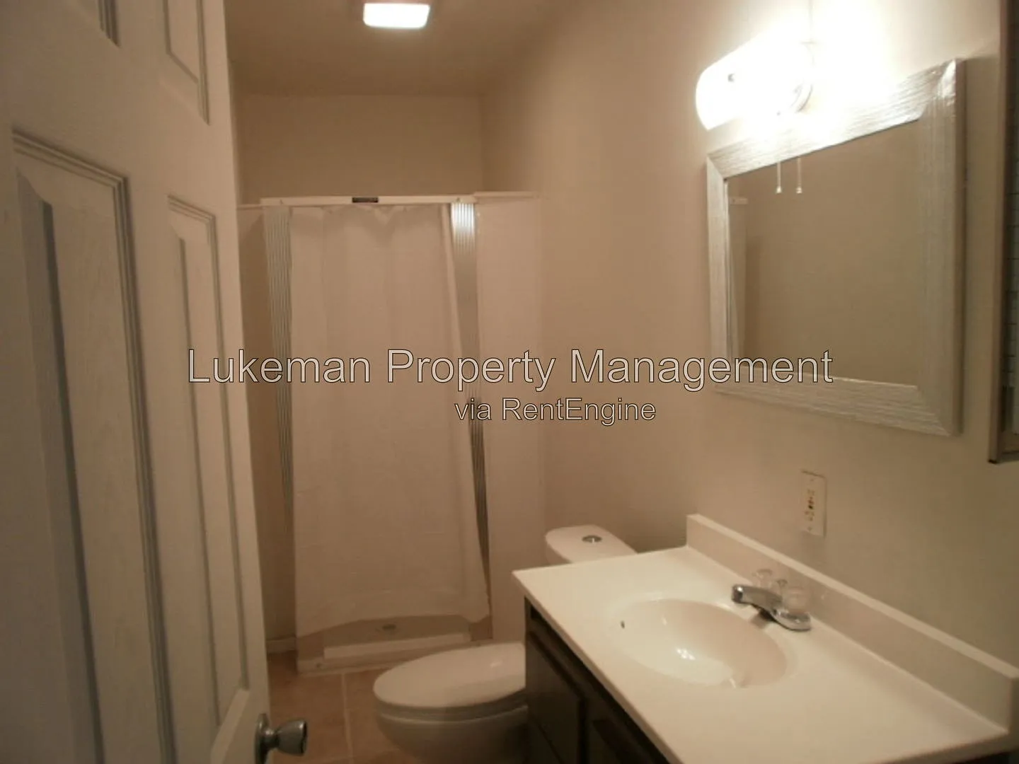2 bed, 1.0 bath, 722 sqft, $800 — Photo 2