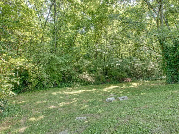 590 Highcrest Dr, Nashville, TN 37211