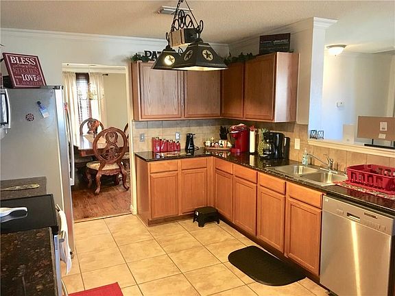 5th image of 2632 Guadalupe Dr