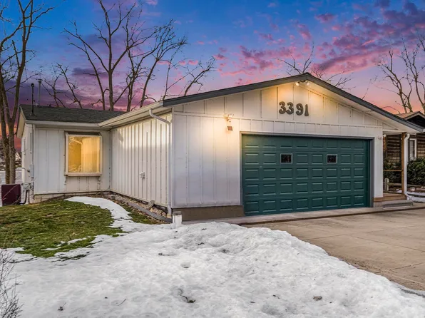 3391 Rolston Rd, Fenton, MI 48430