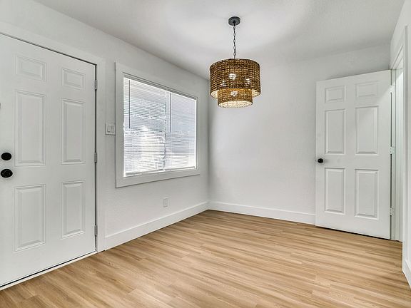 2nd image of 3022 Klondike Dr