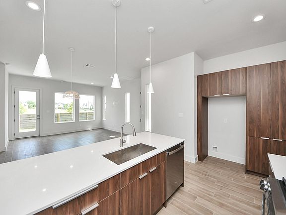 4th image of 13109 Moncloa Dr