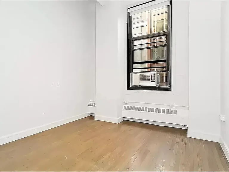 110 Greenwich St #9A — Photo 5