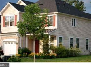 2 Crows Nest Ct, Mount Laurel, NJ 08054