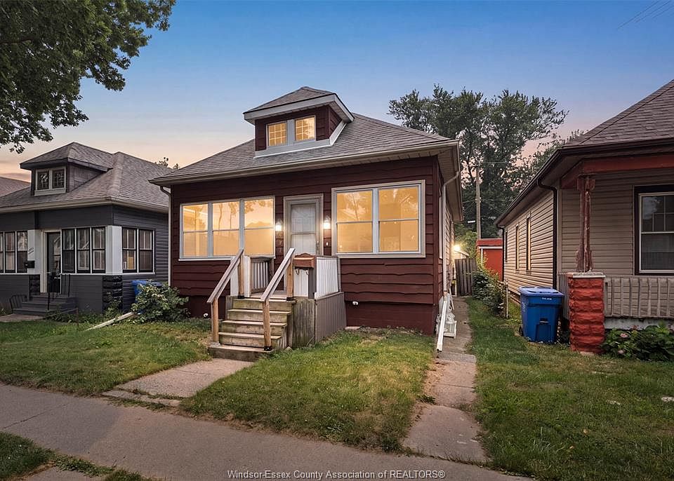 1st image of 497 McKay Ave