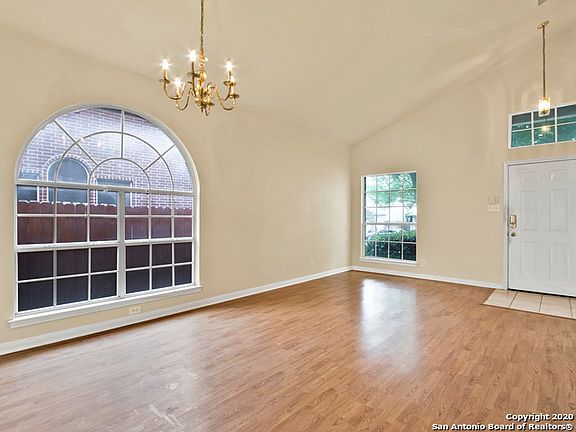 3rd image of 13638 Summer Glen Dr