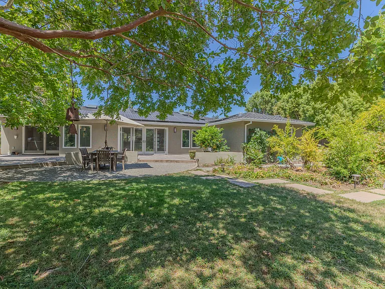 125 Lockhart Ln — Photo 30