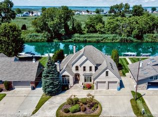 7338 Flamingo St, Algonac, MI 48001