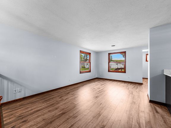 4th image of 1345 Washington St
