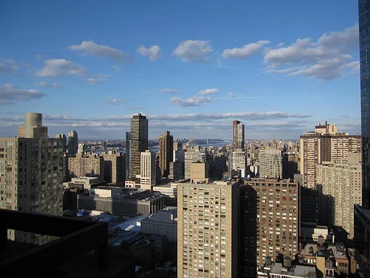 Rented by Realty Group International | media 18