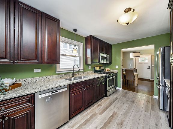 5th image of 432 S Knollwood Dr