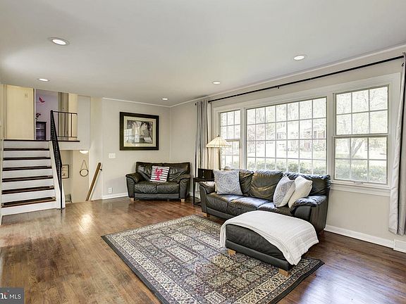 5th image of 101 Berrywood Dr