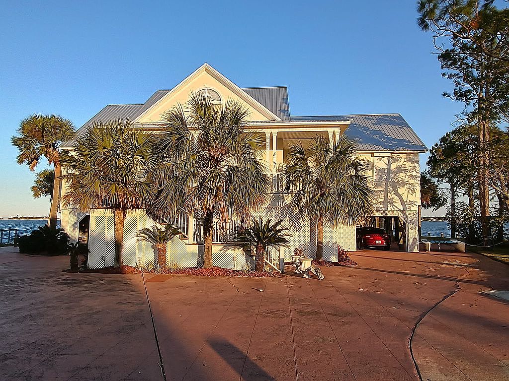 907 Delchamps Ave, Dauphin Island, AL 36528 Zillow