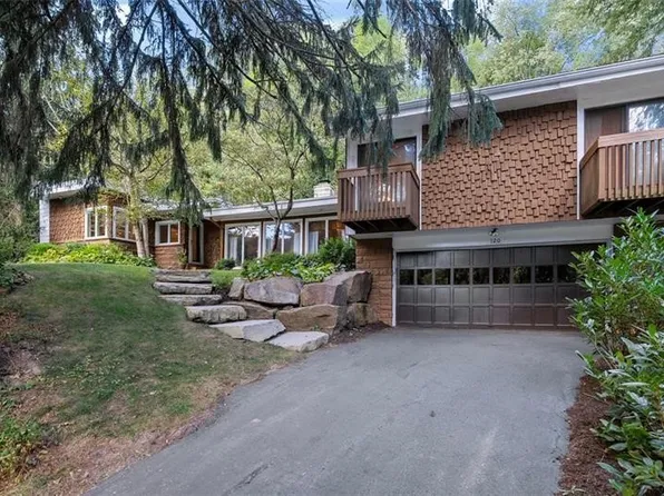 120 Hill Rd, Wexford, PA 15090