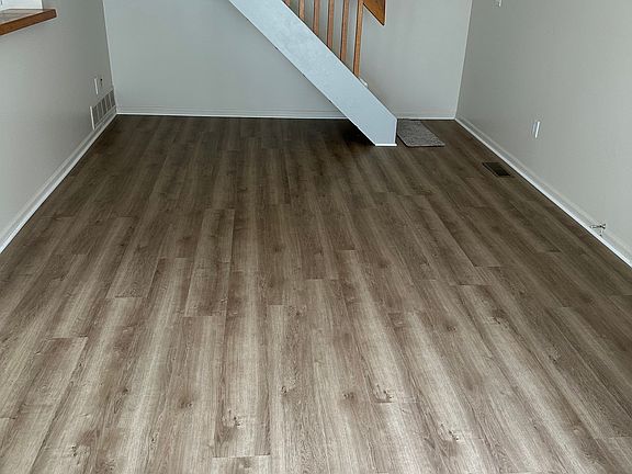 4th image of 11 Eagle Ln