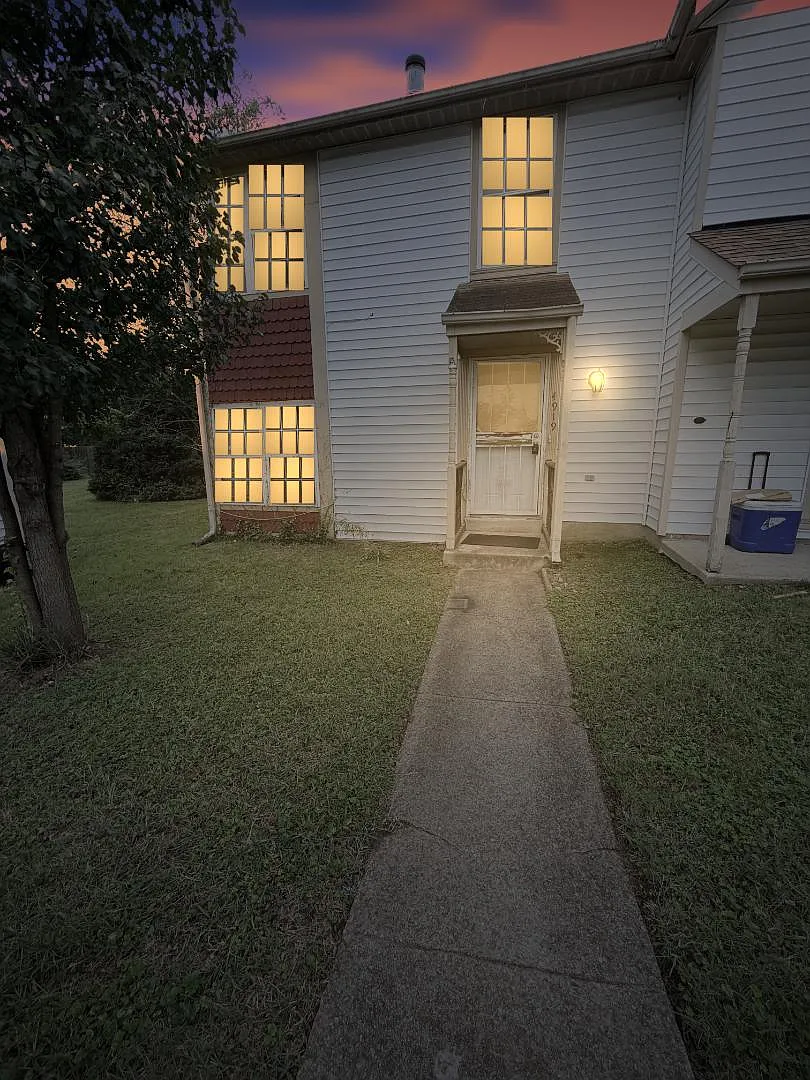 4919 Marlborough Grv - 4919 Marlborough Grv — Photo 1