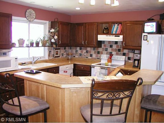 5th image of 713 Country Pl