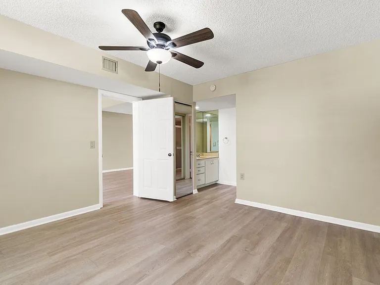 3650 Whitehall Dr #305 — Photo 18