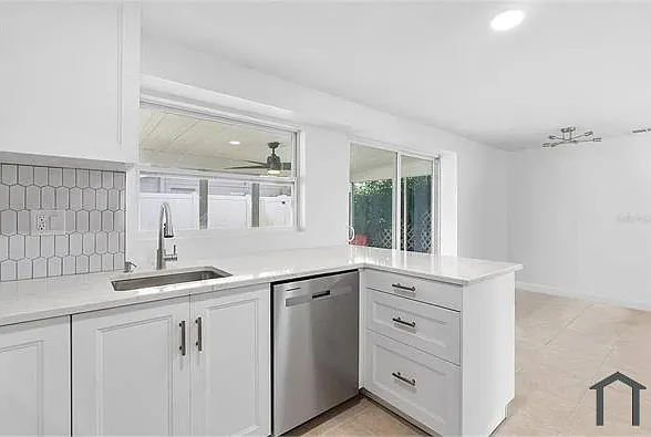 504 Red Mangrove Ln — Photo 4
