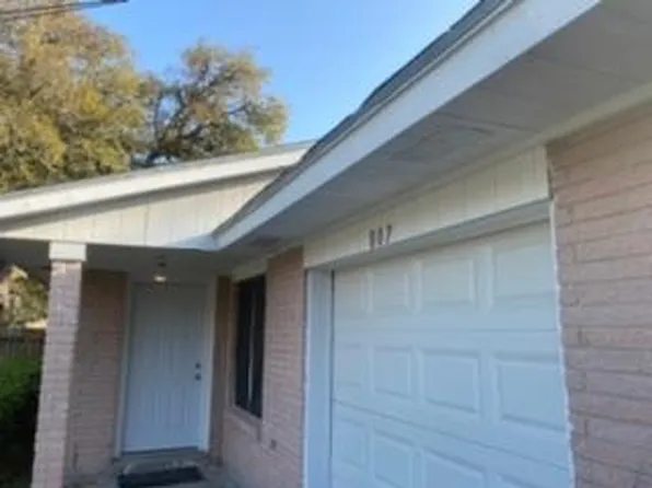 807 N Morris St, Beeville, TX 78102