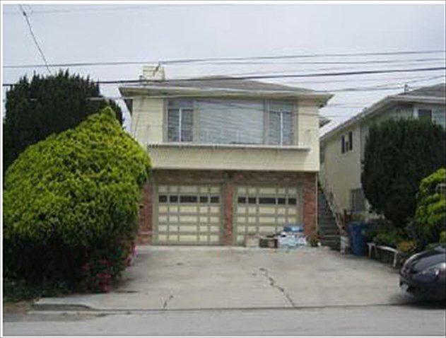1st image of 389 2nd Ave