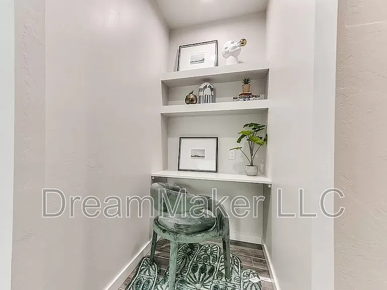 930 Riva Pkwy — Photo 4