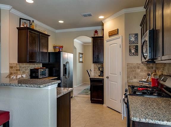 3rd image of 3437 Twin Pines Dr