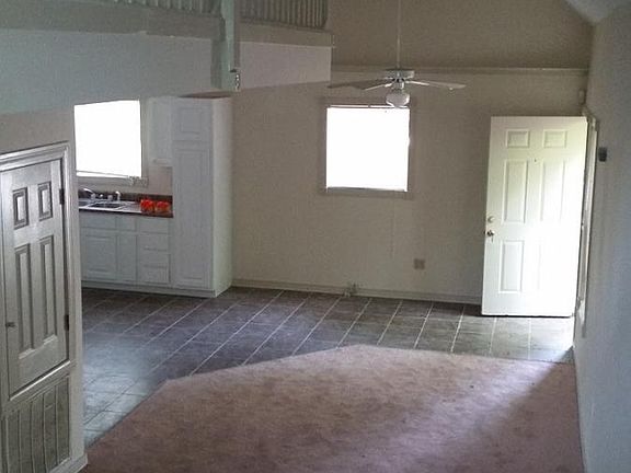 3rd image of 2317 University Ave #C
