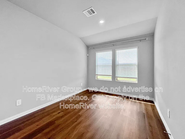 2385 Aspen Hill Dr — Photo 7