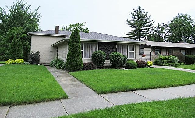 1st image of 1334 E 156th St