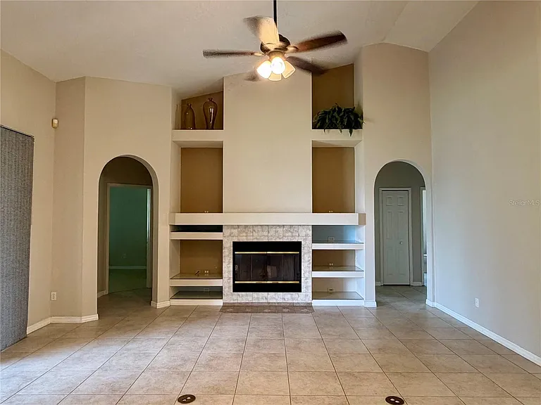 10237 Facet Ct — Photo 12