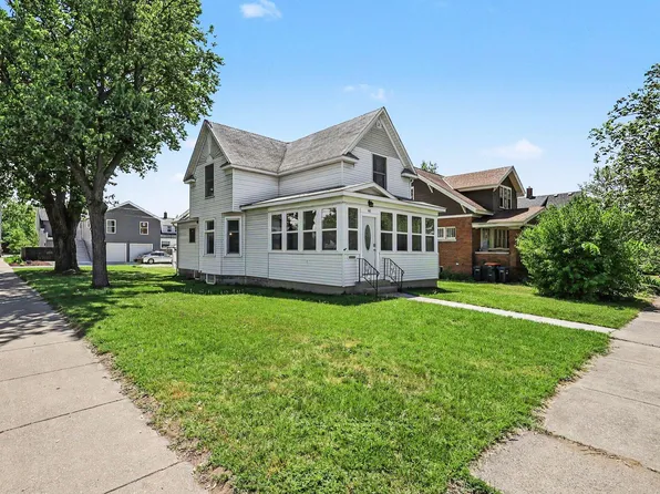 40 W 18th St, Holland, MI 49423