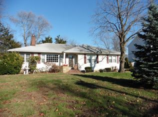 714 Manor Dr, Brick, NJ 08723