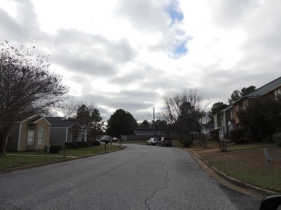 5th image of 3410 Kensington Ct