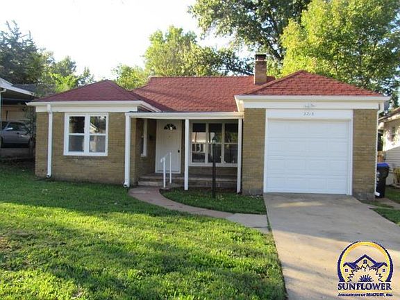 2nd image of 2215 SW 8th Ave