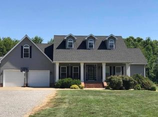 16407 Poole Rd, Benton, IL 62812