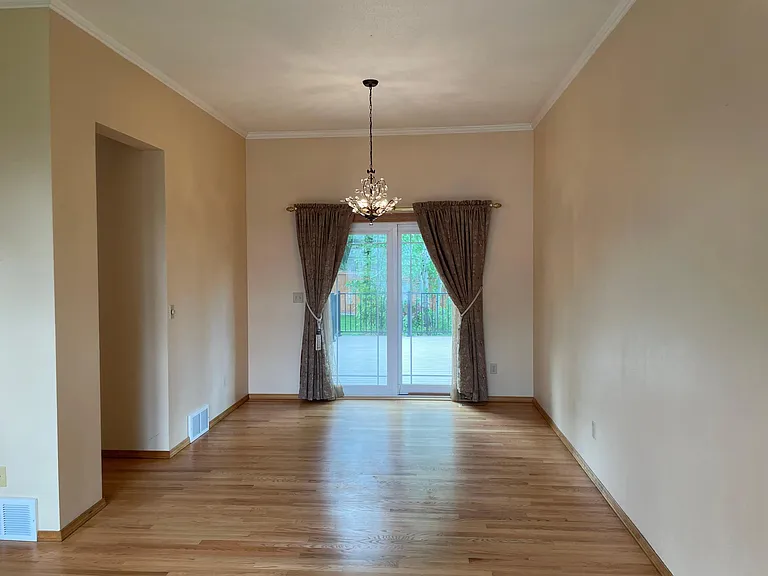 4318 E 39th Ave — Photo 5