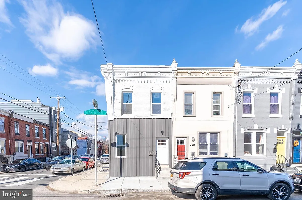 Building Photo - 2257 Dickinson St #B