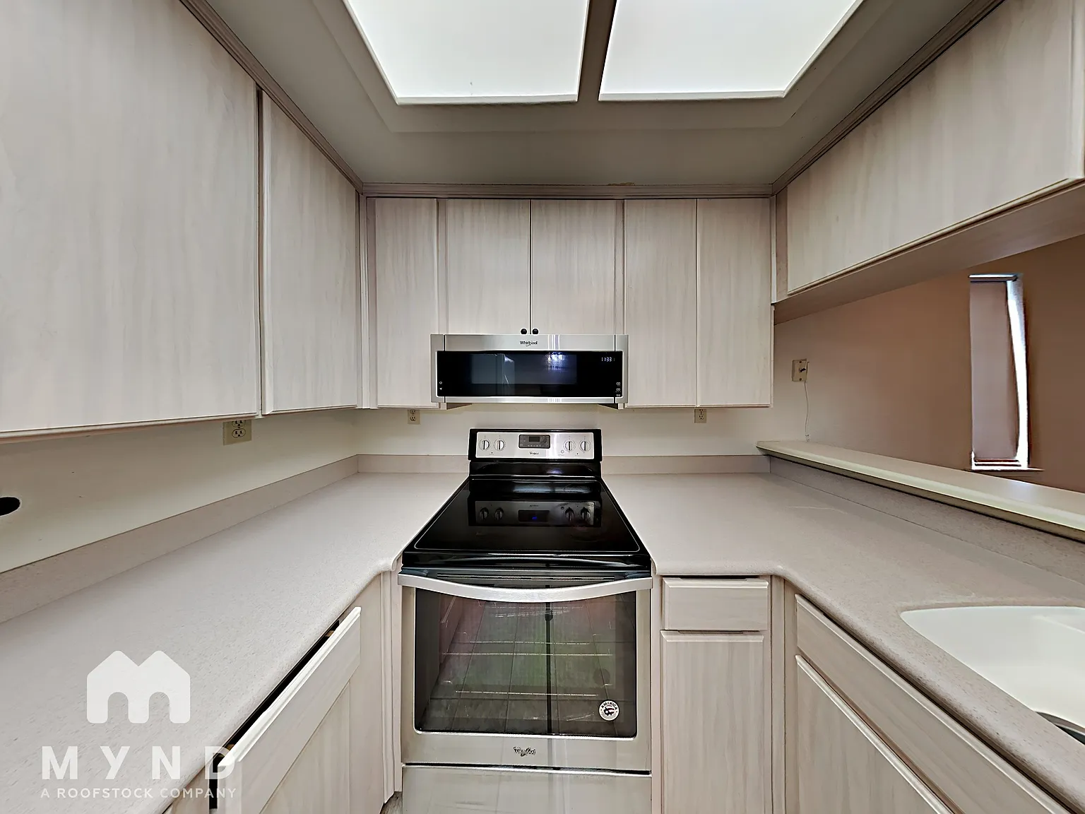 2 bed, 2.0 bath, 995 sqft, $1,865 — Photo 4