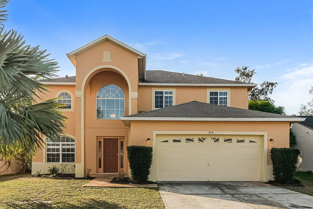 4 bed, 2.5 bath, 2790 sqft, $2,940 — Photo 1